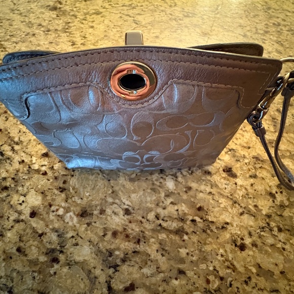 COACH SILVER WRISTLET - Picture 3 of 7